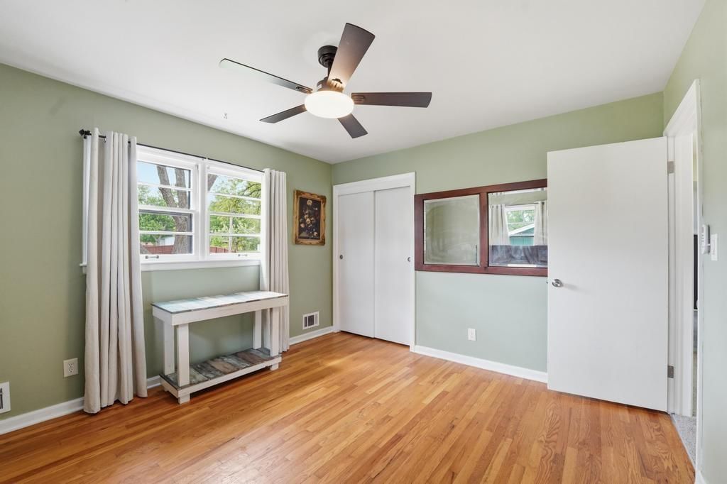 6008 N Michigan Avenue — photo 15