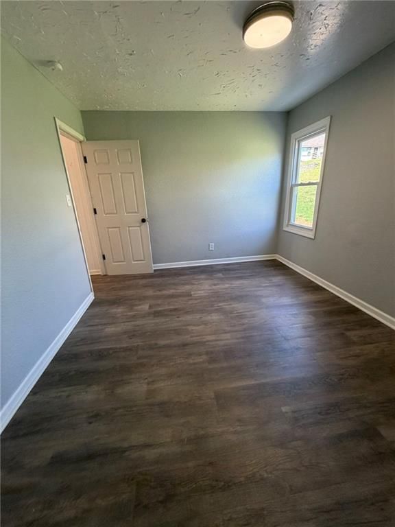 4929 Freeman Avenue — photo 11