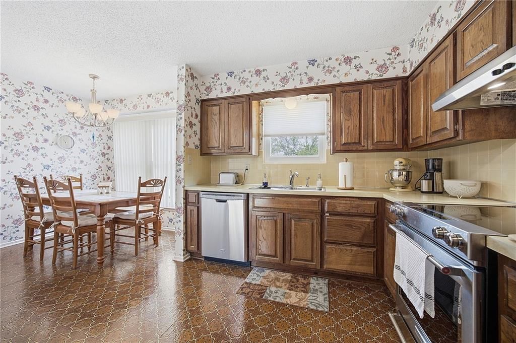 14315 W 90th Court — photo 11