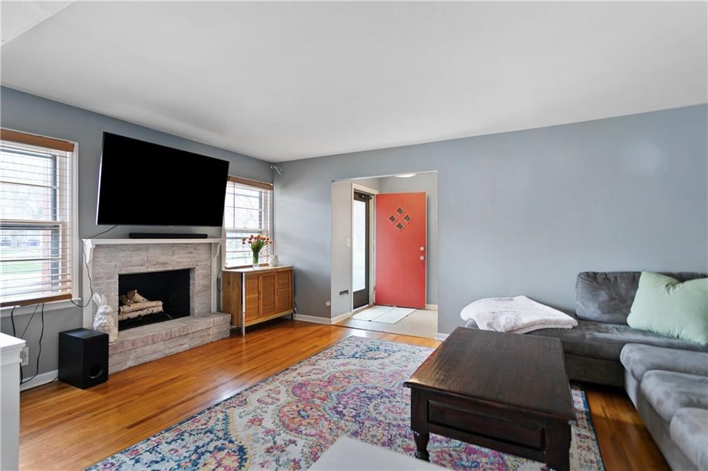 9248 Craig Street — photo 2