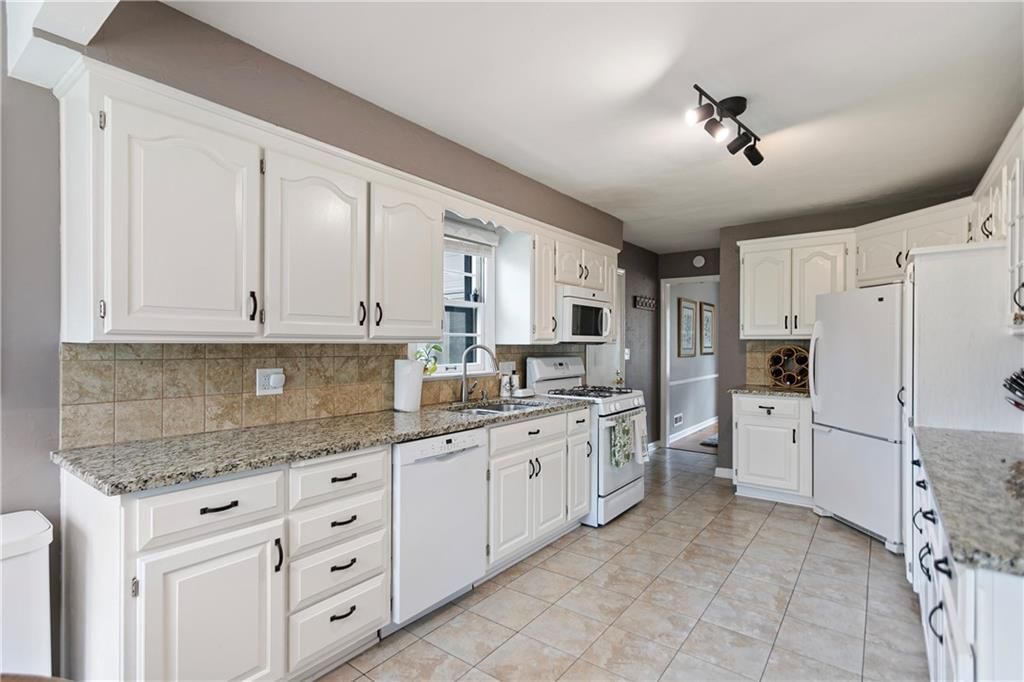 9248 Craig Street — photo 7