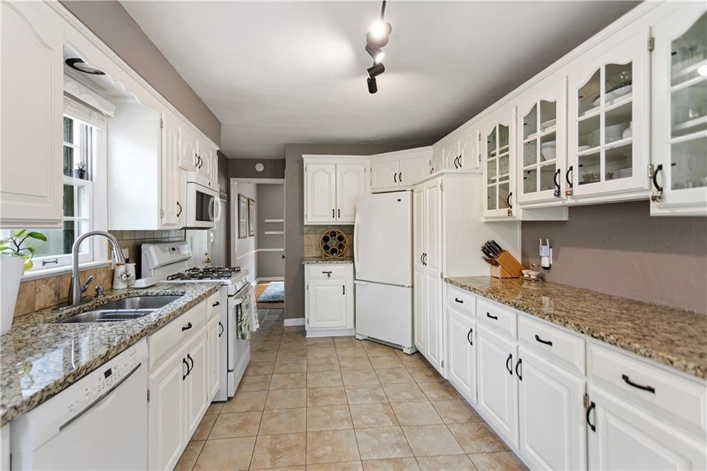 9248 Craig Street — photo 9