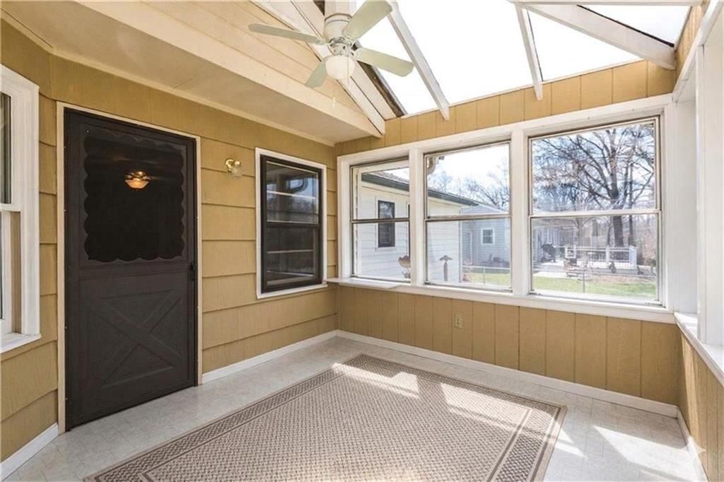 9248 Craig Street — photo 22