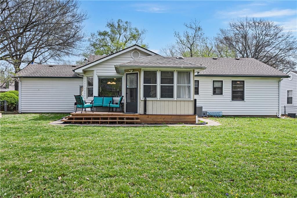 9248 Craig Street — photo 29