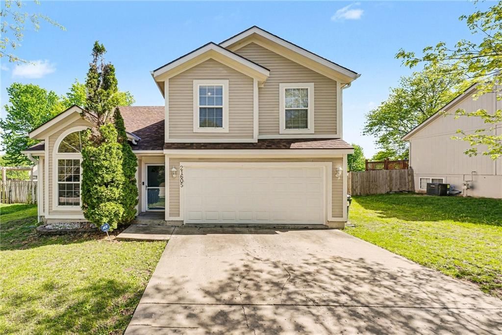 21605 W 50th Terrace, Shawnee, KS