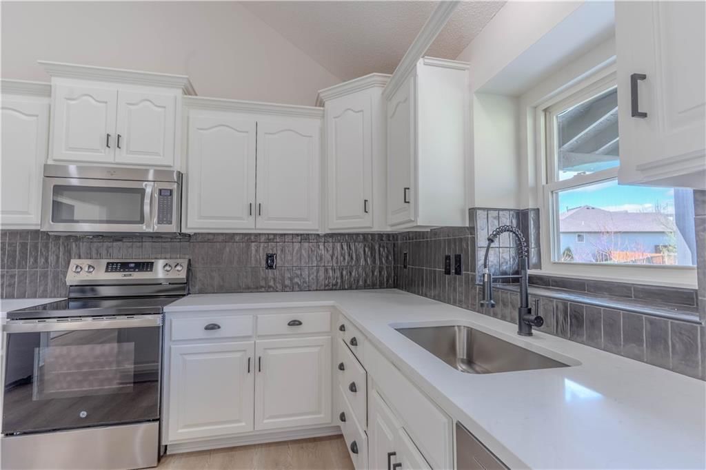 7908 NE 112th Street — photo 11