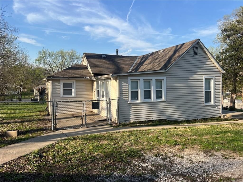 2704 N 81st Street — photo 26
