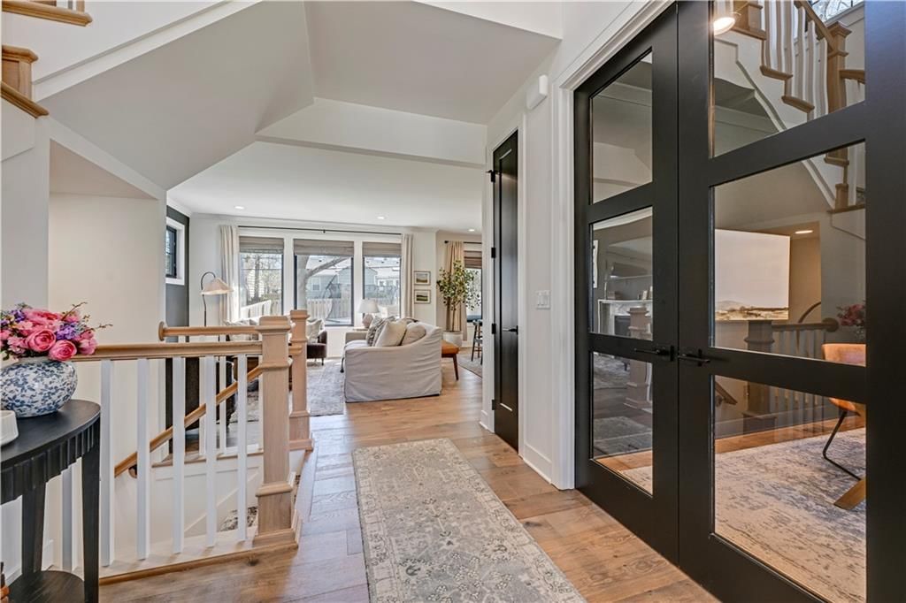 5203 W 71st Terrace — photo 6