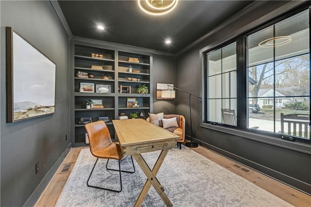 5203 W 71st Terrace — photo 7