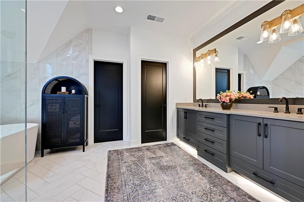 5203 W 71st Terrace — photo 30