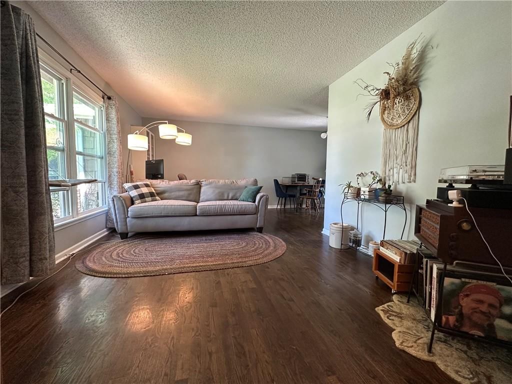 6107 E 108th Street — photo 3