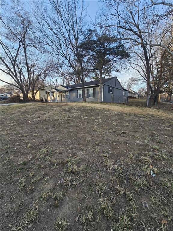 4818 E 45TH Street — photo 3