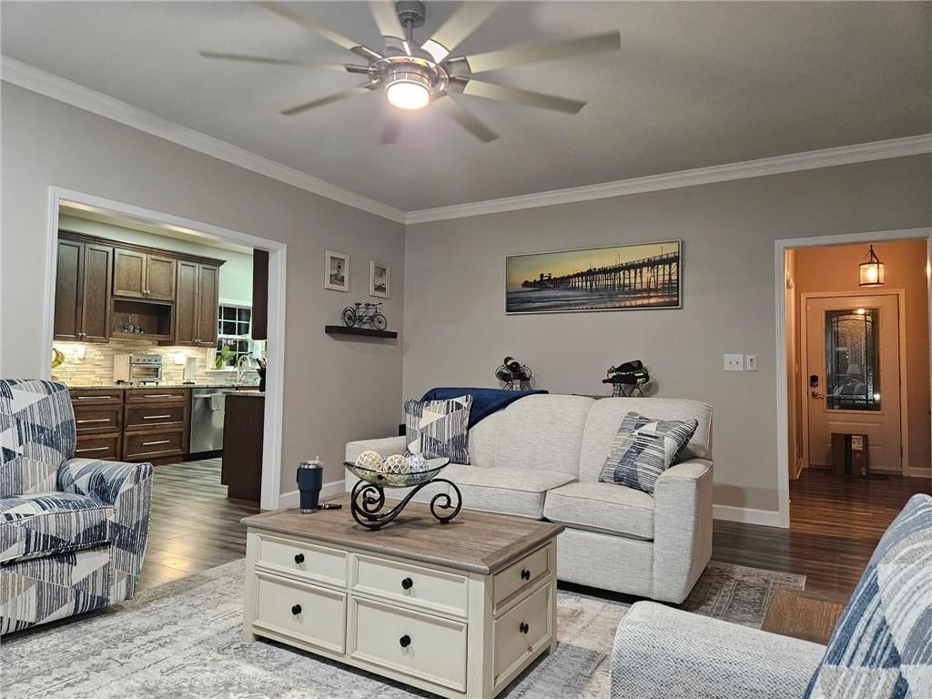 2109 SW Brookshire Drive — photo 4