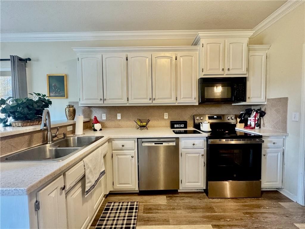 15585 Floyd Street — photo 12
