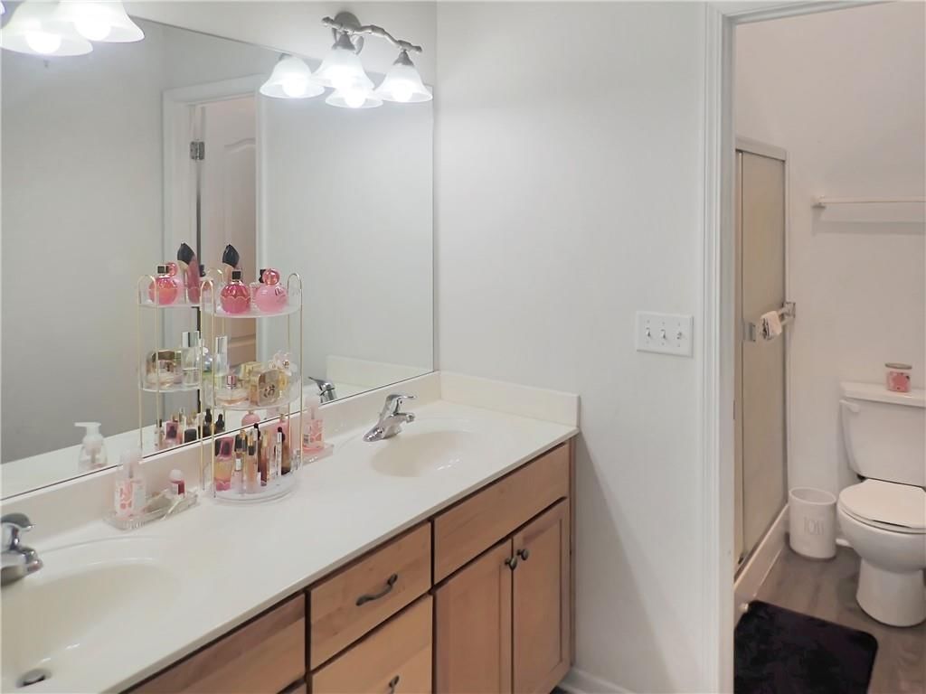 4523 Hedges Avenue — photo 15