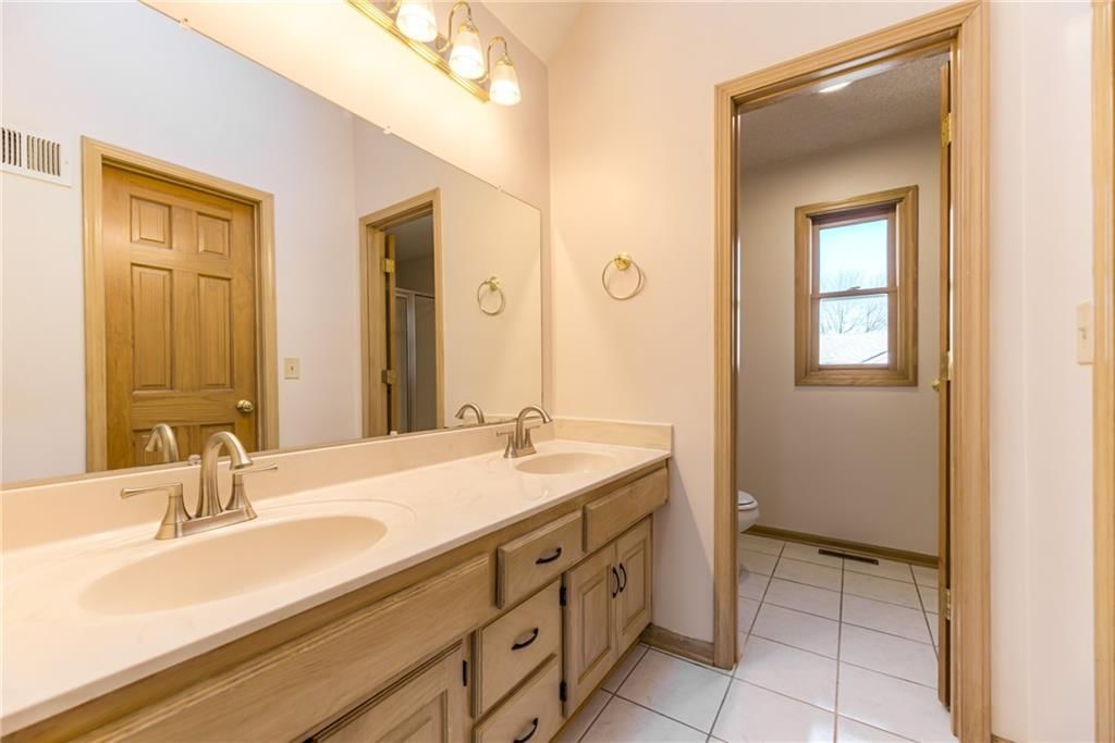 6528 N London Drive — photo 29
