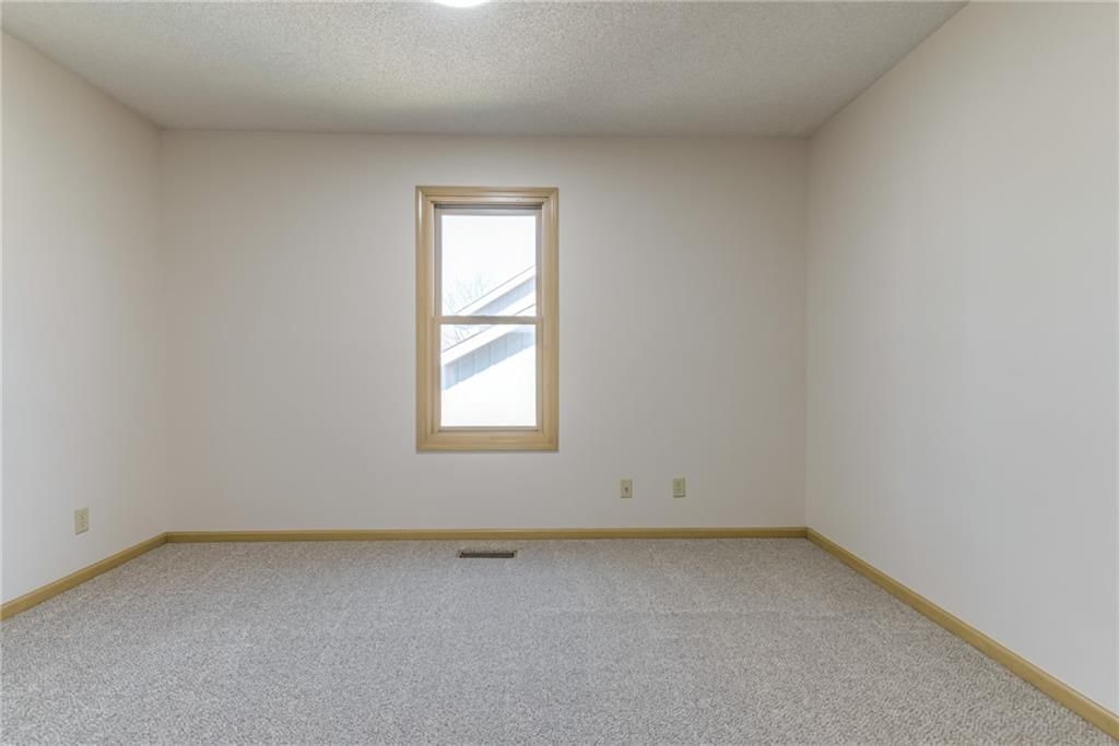 6528 N London Drive — photo 43