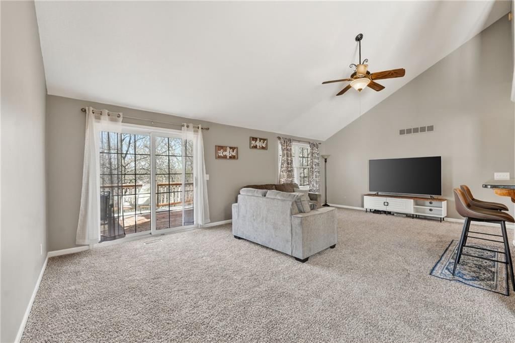 3402 Kempton Court — photo 8