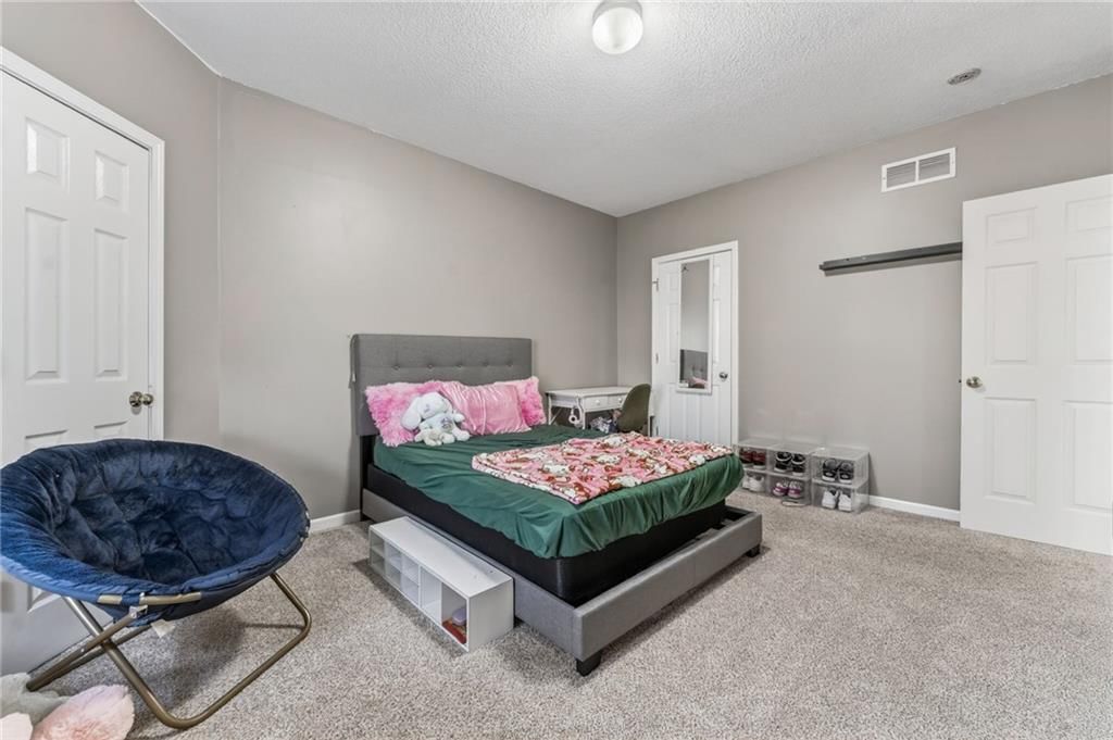3402 Kempton Court — photo 27