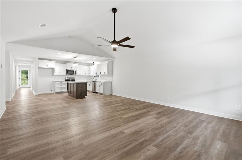 103 S Crittendon Street — photo 5