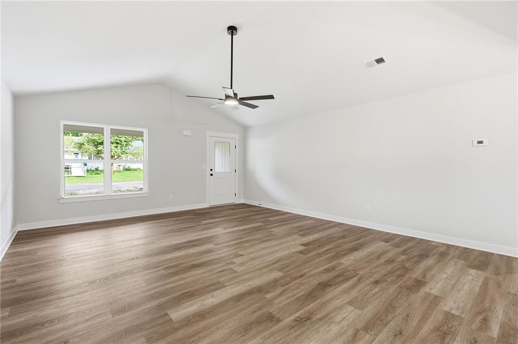 103 S Crittendon Street — photo 7