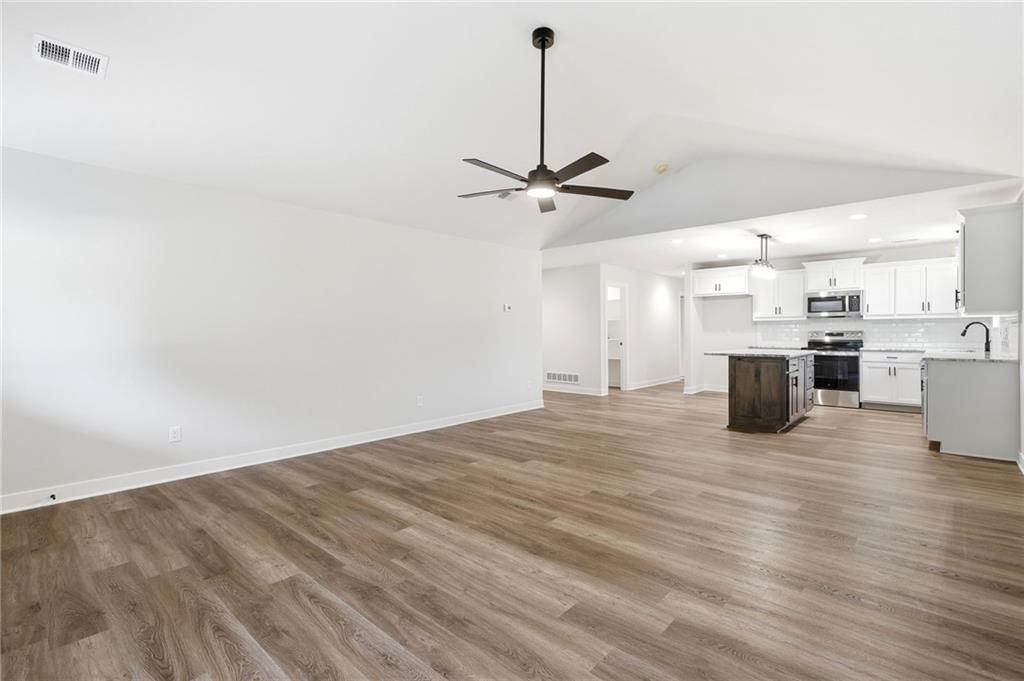 103 S Crittendon Street — photo 8