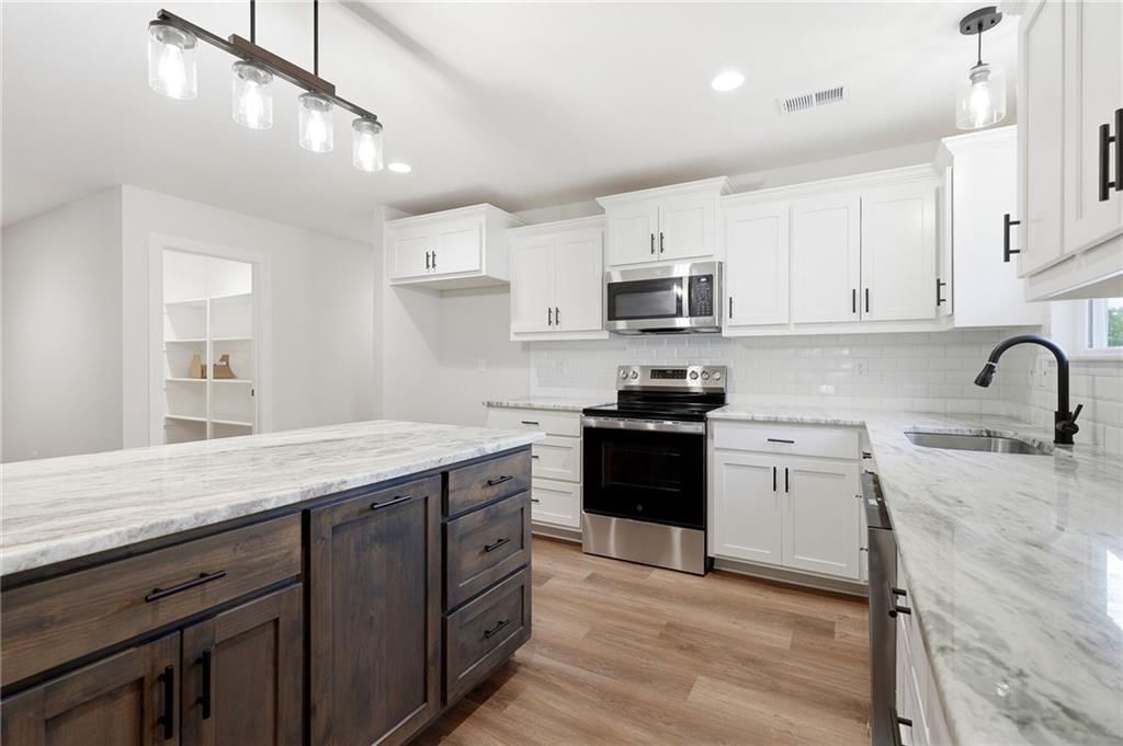 103 S Crittendon Street — photo 12