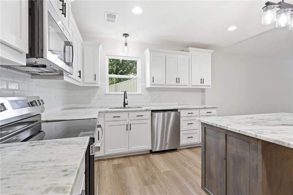 103 S Crittendon Street — photo 16