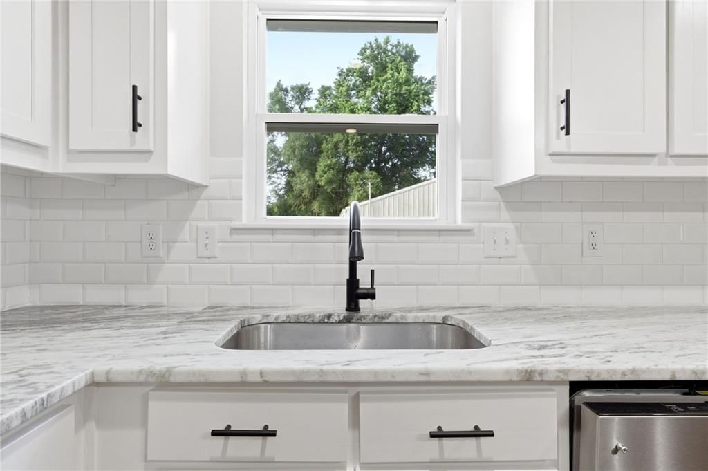 103 S Crittendon Street — photo 17