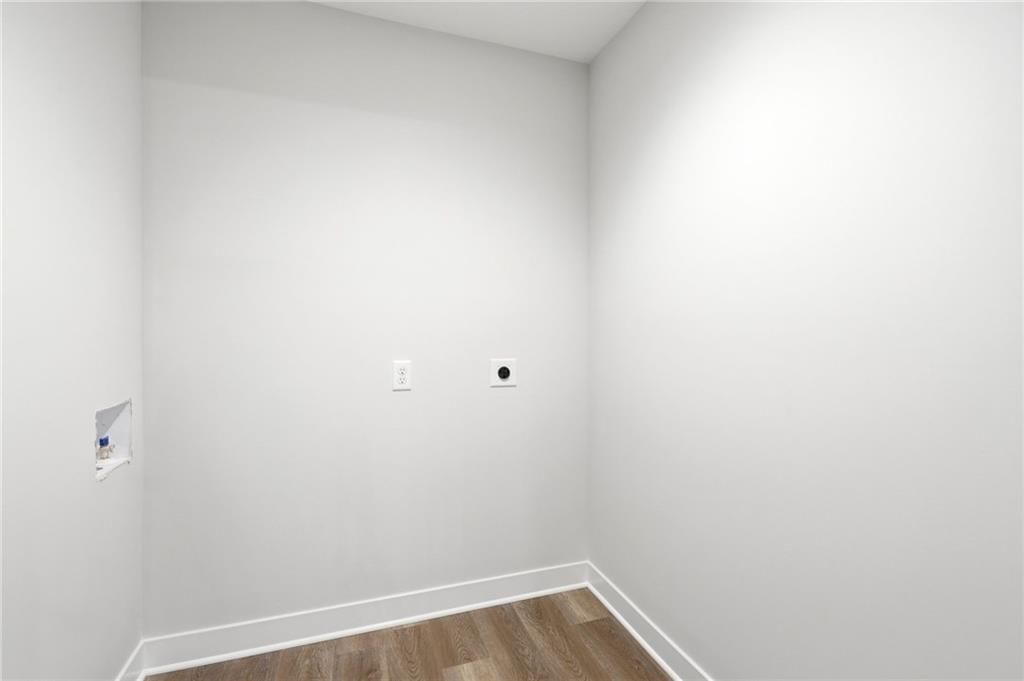103 S Crittendon Street — photo 20