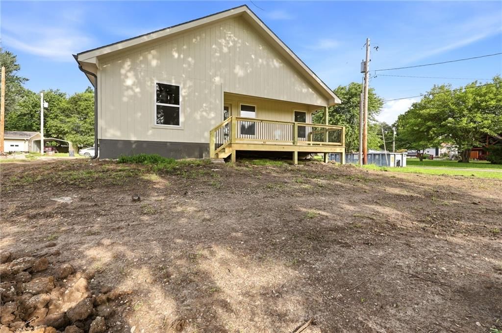 103 S Crittendon Street — photo 39