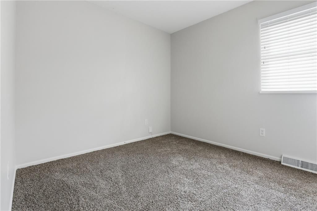 1917 SE Abbey Street — photo 14
