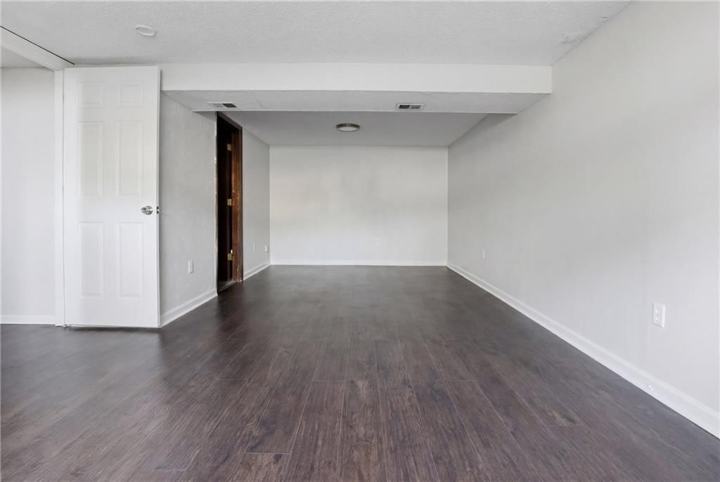 1917 SE Abbey Street — photo 23