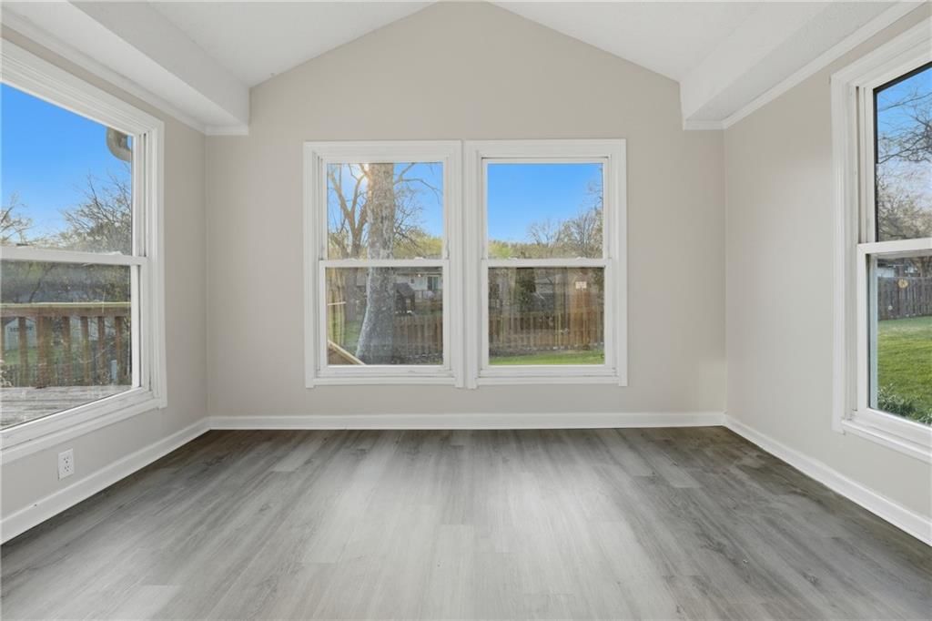 1917 SE Abbey Street — photo 29