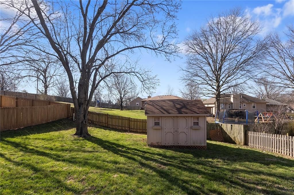 305 SE Bent Tree Drive — photo 26