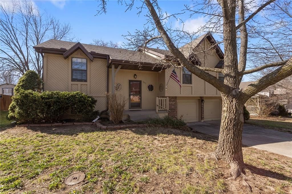 305 SE Bent Tree Drive — photo 33
