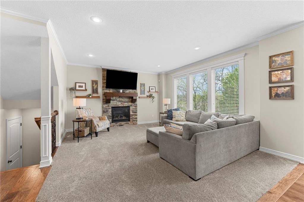 20573 W 112 Terrace — photo 5