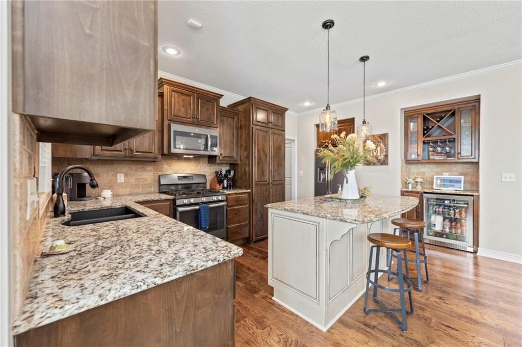 20573 W 112 Terrace — photo 11
