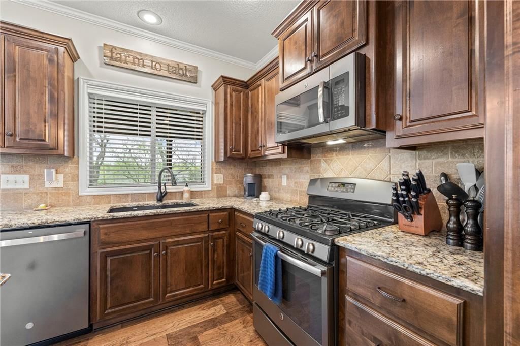 20573 W 112 Terrace — photo 13