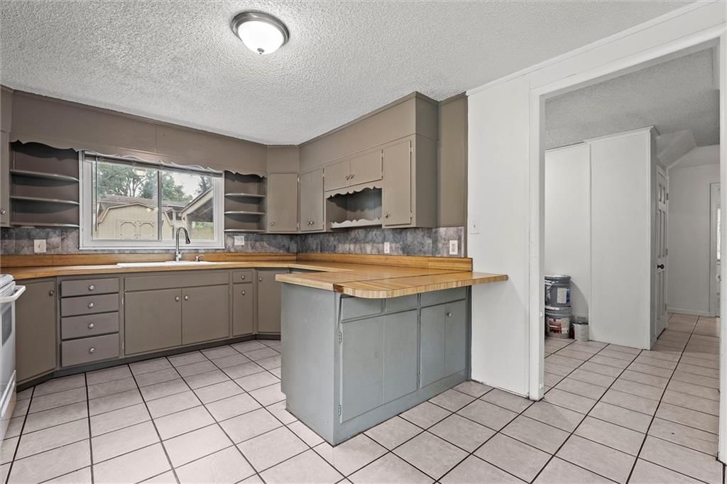 701 W 24th Street — photo 10