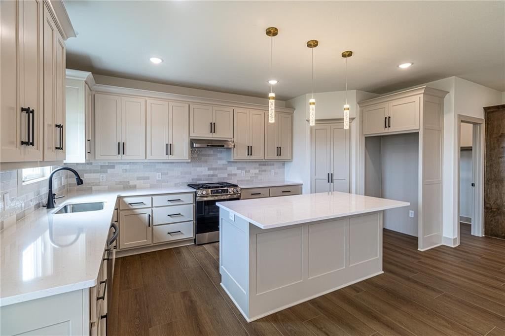4706 Woodland Shores Court — photo 8