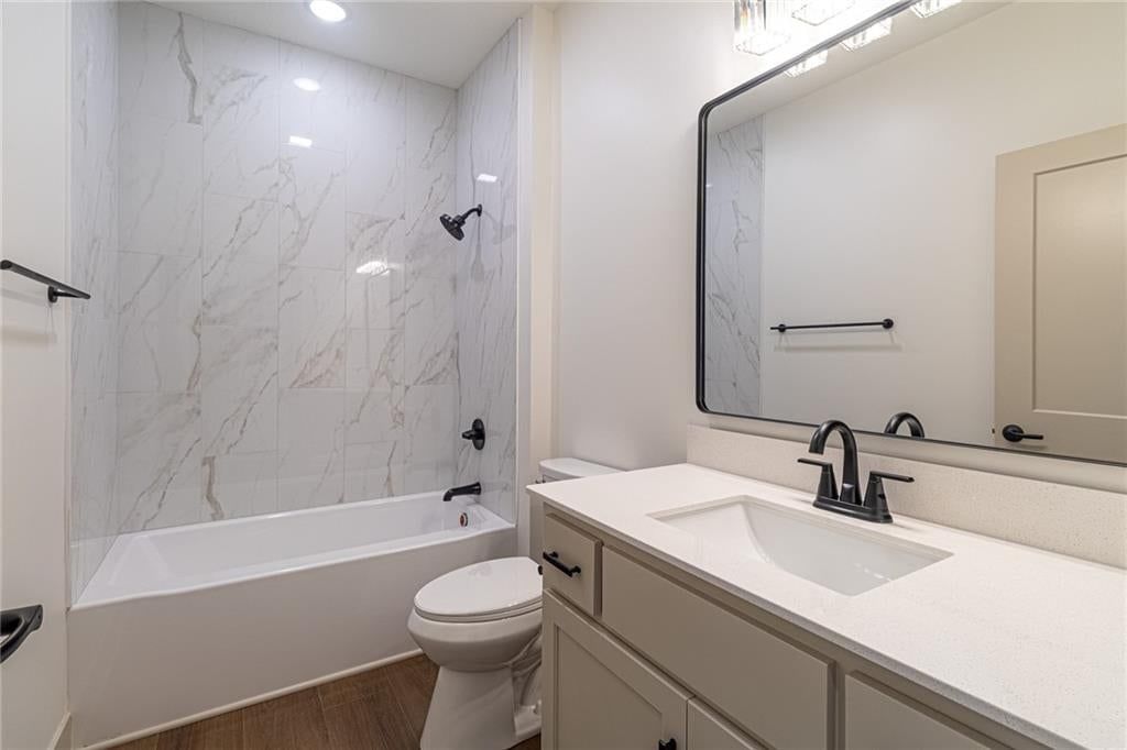 4706 Woodland Shores Court — photo 23