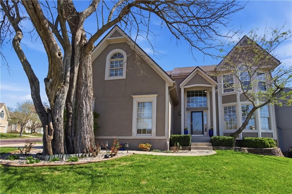 13213 Barton Street, Overland Park, KS