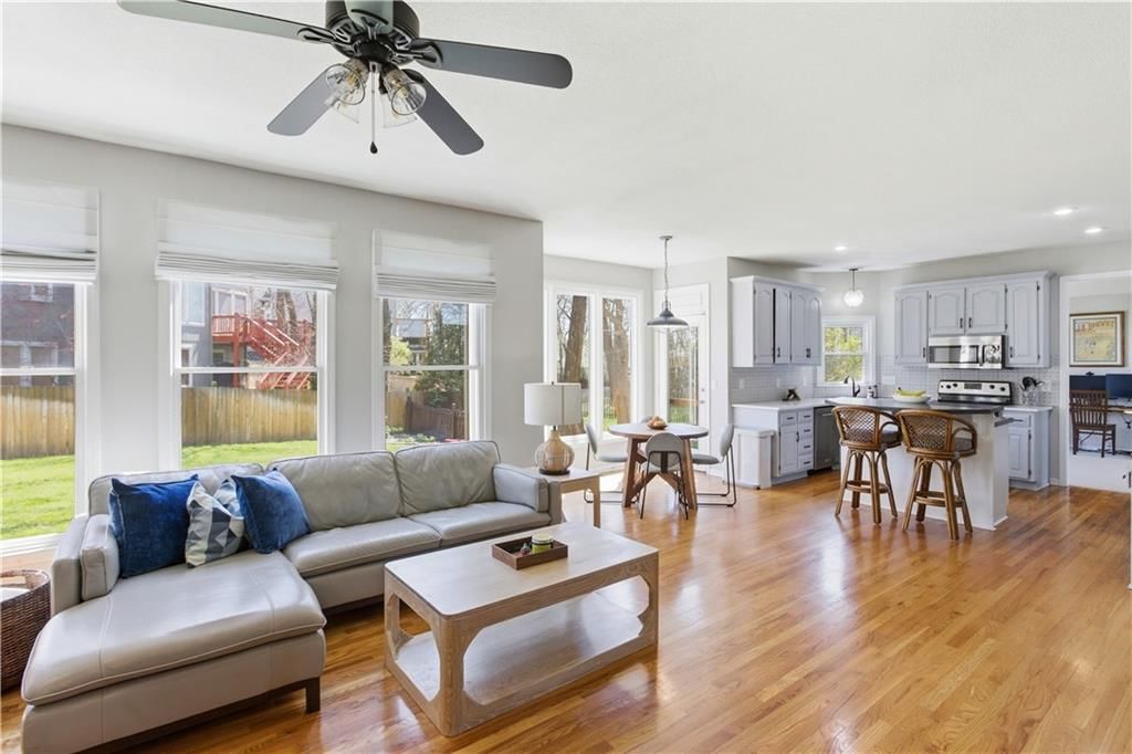 13213 Barton Street — photo 13
