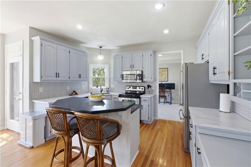 13213 Barton Street — photo 16