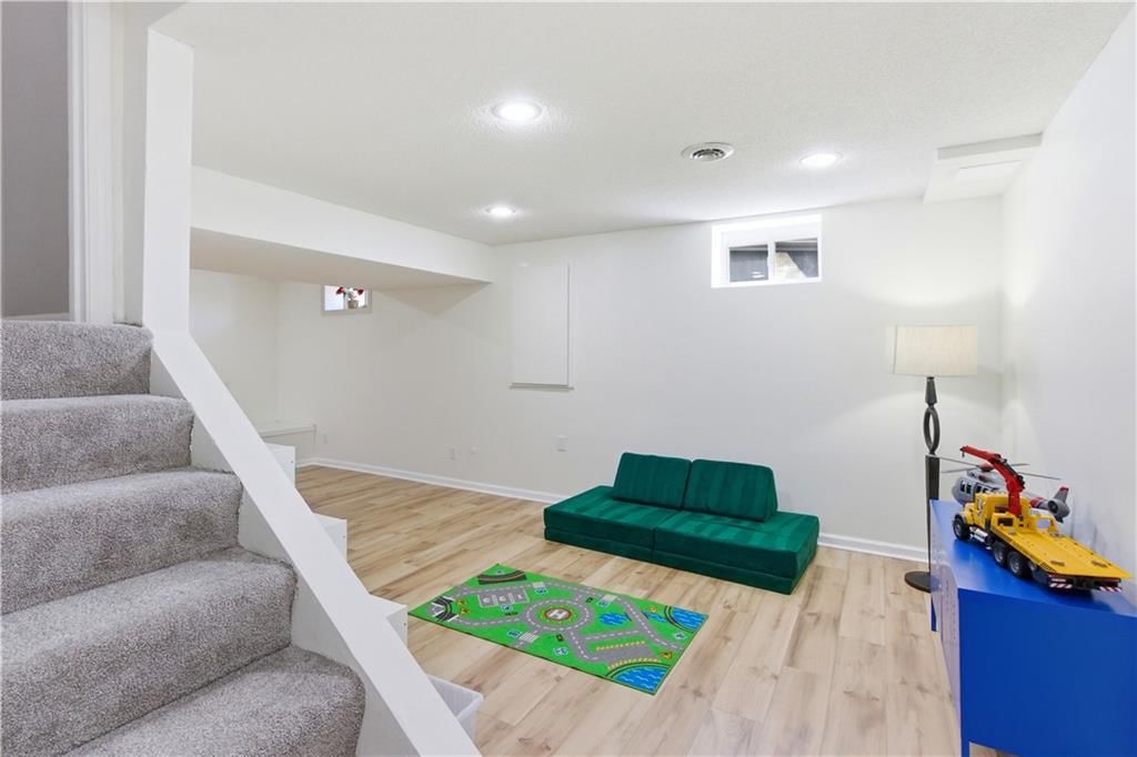 13213 Barton Street — photo 39