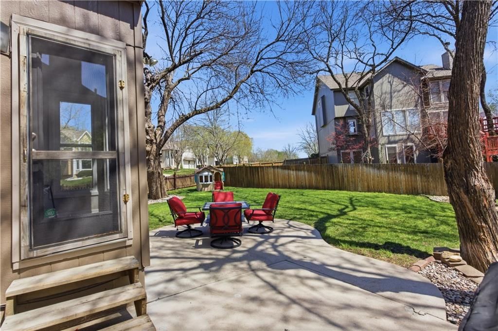 13213 Barton Street — photo 47
