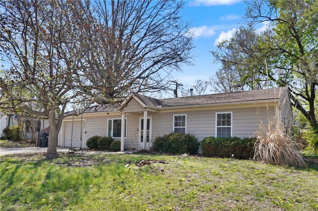 1813 Miller Drive — photo 3