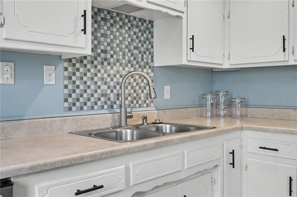 1813 Miller Drive — photo 12