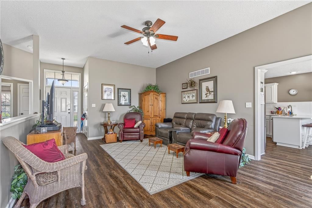 955 NW Maplewood Court — photo 6